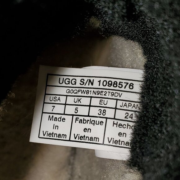 UGG Cayden Waterproof All Weather Boots - Picture 8 of 8